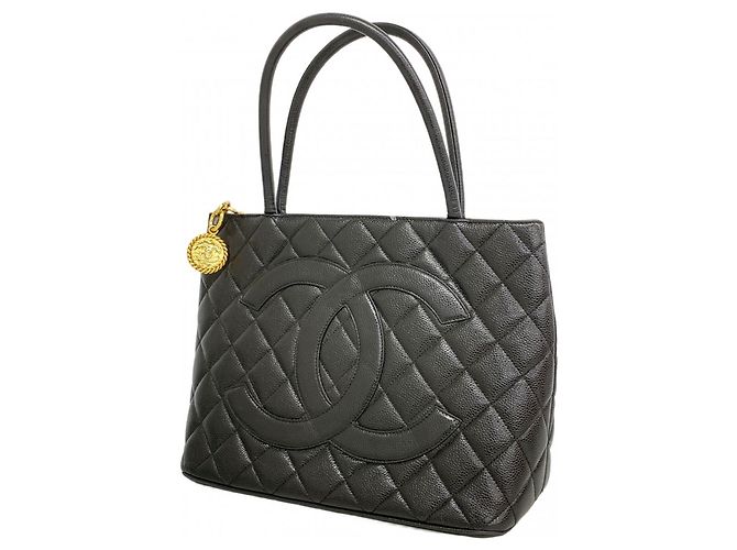 Timeless Bolsa tote de couro de bezerro texturizado preto Chanel