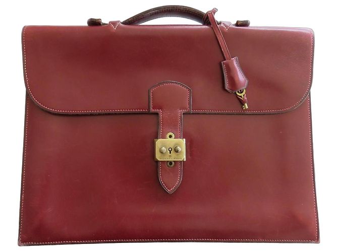Sac à dépêches Hermès Sac à dépeches HERMES, état neuf, 1 soufflet, 2 compartiments intérieur Bordeaux