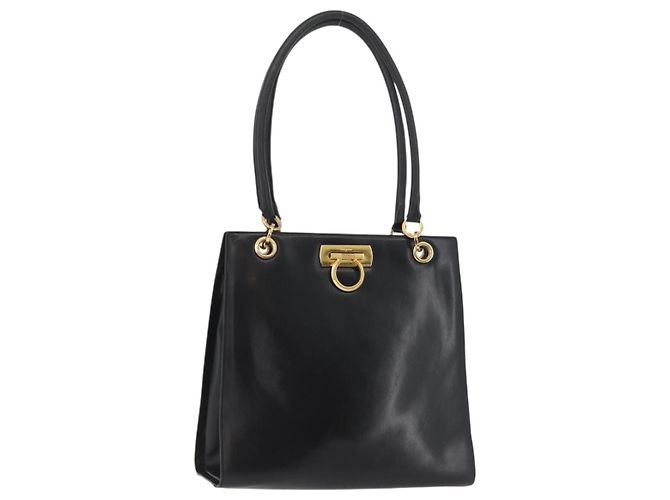 Bolsa de Ombro Gancini em Couro Preto e Dourado Salvatore Ferragamo Auth ARZ826
