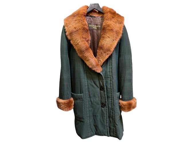 Cappotto in pelliccia khaki e marrone Yves Saint Laurent