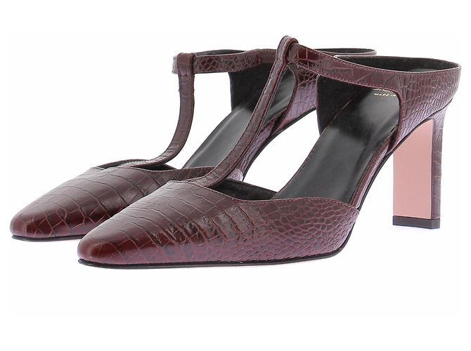 J.Crew Tacones burdeos de cuero Castaño
