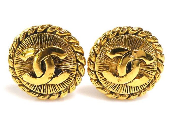 Boucles d'oreilles clips en or Chanel Doré