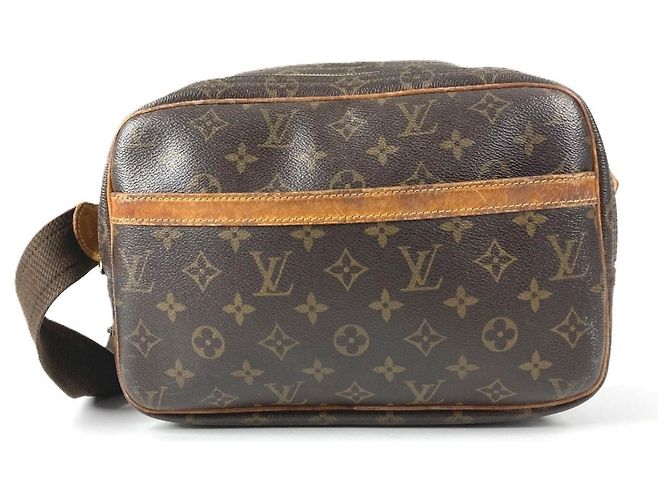 Monogram Schultertasche von Louis Vuitton Braun