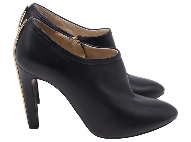 Botas de tornozelo com detalhe Chloé em couro preto
