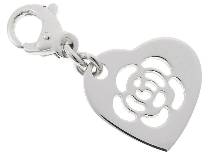 Timeless Charm Camelia de Chanel en oro blanco de 18K Dorado