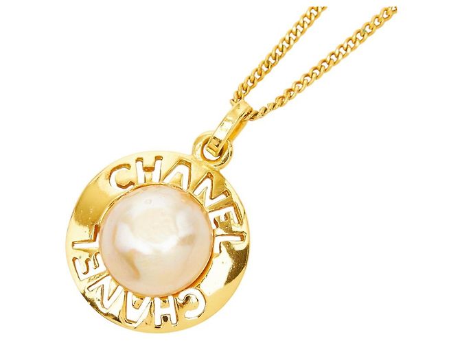 Chanel Goldplattierter Logo-Halskette Golden