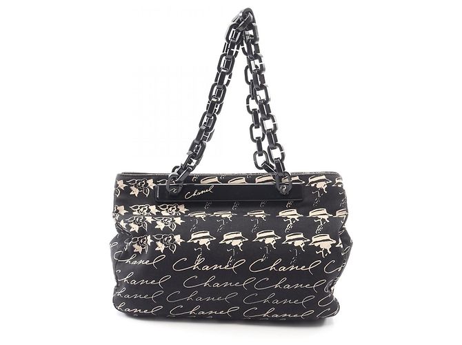 Borsa Tote Camelia Coco Mark di Chanel Nero