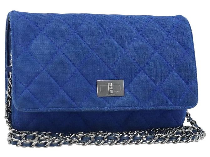 Chanel Wallet on Chain Canvas