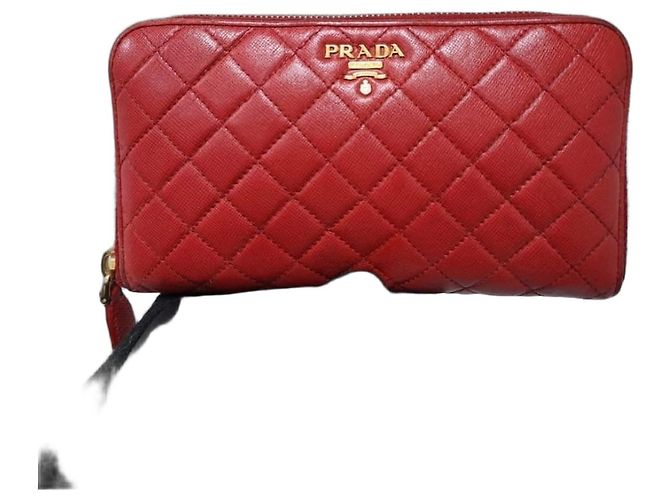 Carteira zíper em couro acolchoado Prada vermelha Vermelho
