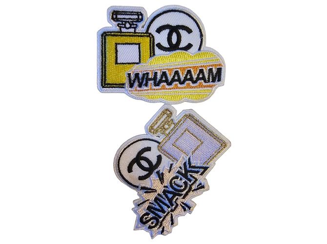 Patches Chanel "WHAAAAM" e "SMACK" Nero Rosa Bianco Giallo Gold hardware
