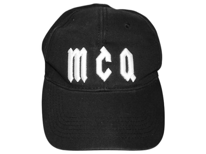 BONÉ DE BASEBALL BORDADO COM LOGO ALEXANDER MCQUEEN Preto