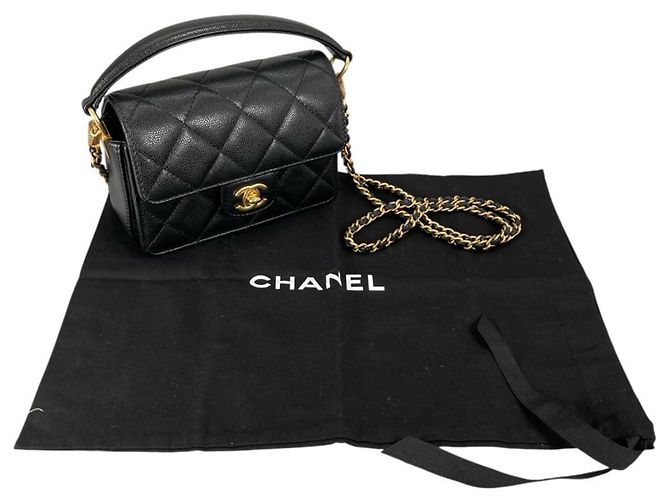 Schwarze Lederhandtasche mit Steppung von Chanel
