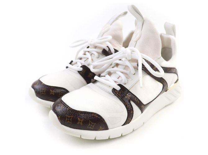 Baskets en cuir Monogram Louis Vuitton Marron Blanc
