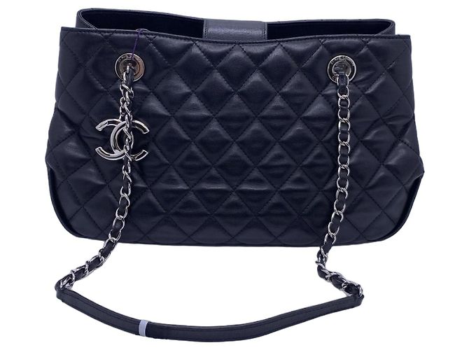 Borsa Tote Chanel in pelle di pecora nera Nero