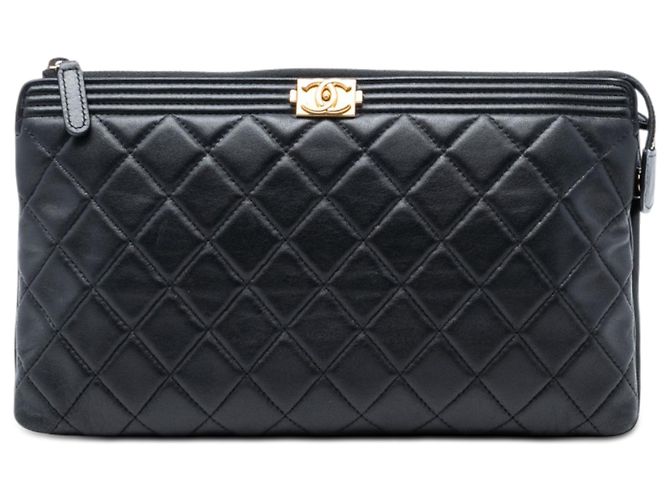 Chanel Boy Clutch aus schwarzem, gestepptem Lammleder