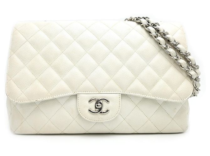 Bolsa de Ombro Chanel Matelassé 30 com Corrente Branco