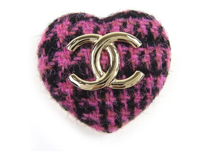 Spilla in tweed a forma di cuore Chanel Nero Rosa