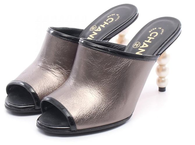 Timeless Chanel Leder-Sandalen mit Perlenabsatz Schwarz Silber