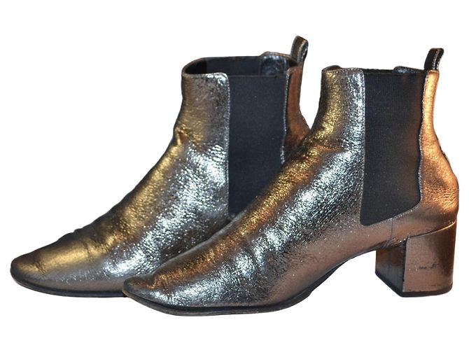 Saint Laurent Rock 40 Chelsea Boot Silvery Leather