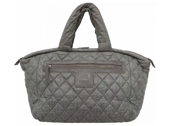 Bolsa de nylon cinza Chanel Coco Cocoon Marrom