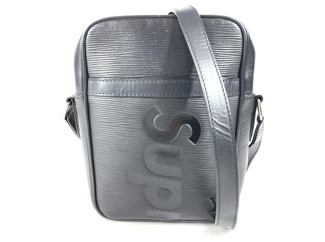 Borsa Danube in pelle Epi Louis Vuitton Nero