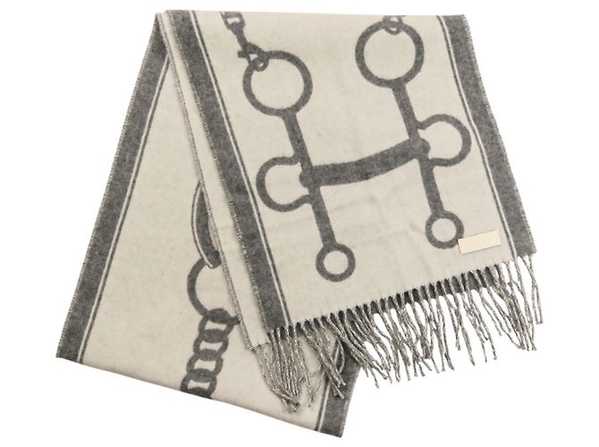 Écharpe en cachemire Hermès en gris Marron