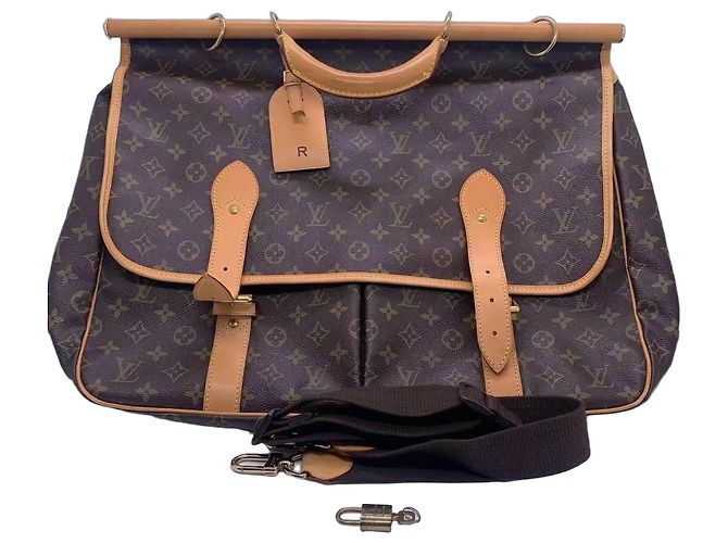 Sac de chasse Louis Vuitton en cuir marron