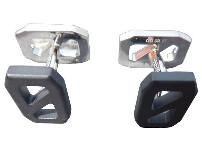 new Hermès cufflinks with box, model Play with its box Silver hardware