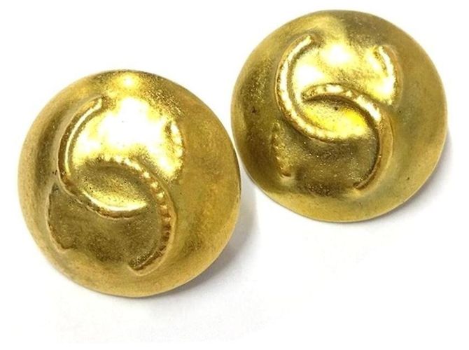Timeless Orecchini rotondi Coco Mark di Chanel D'oro 