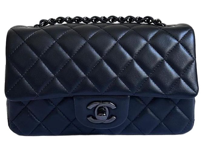 Timeless Borsa Chanel Classica Mini con Patta in Pelle Nera Nero