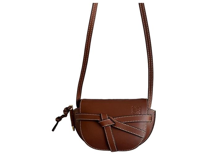 Bolsa Loewe Gate Mini em Couro Marrom