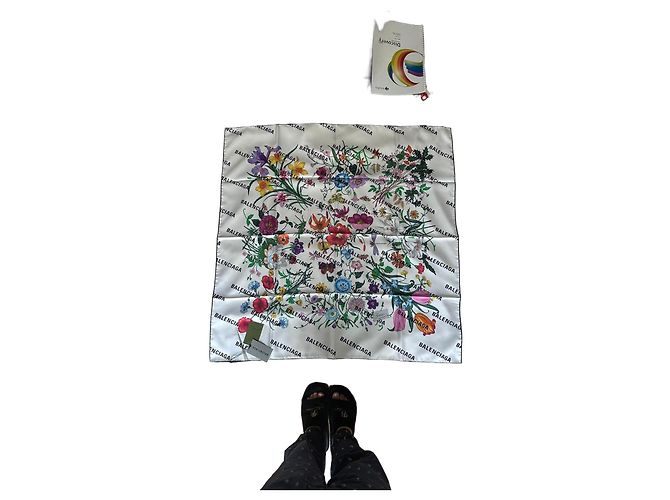 Bufanda de Seda Gucci x Balenciaga Blanco Multicolor