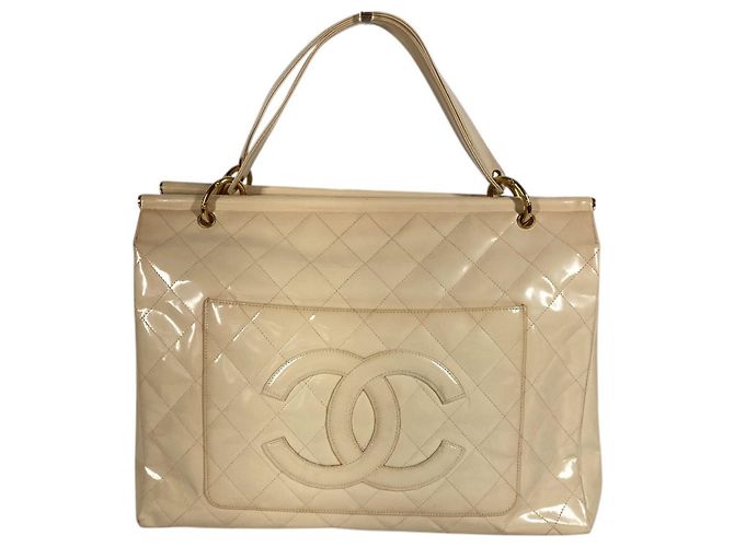 Vintage Chanel gesteppte Handtasche Weiß