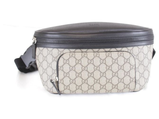 Bolsa transversal Gucci GG Supreme em lona cinza