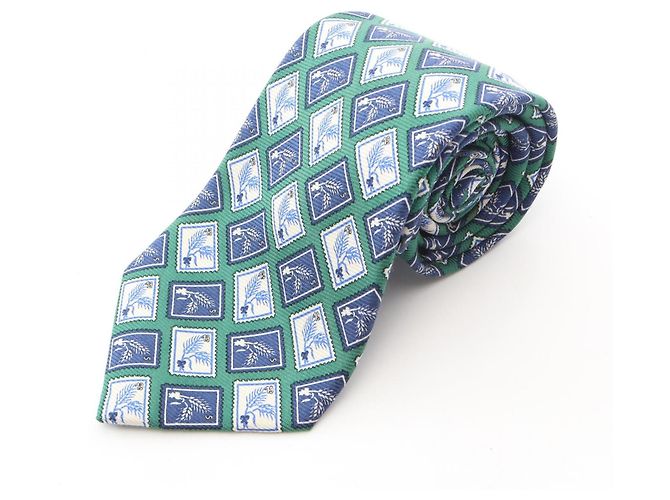 Cravate Chanel en soie bleue verte crème Écru