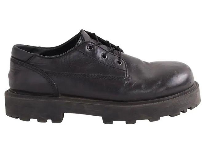 Givenchy Schwarze Schnürschuhe