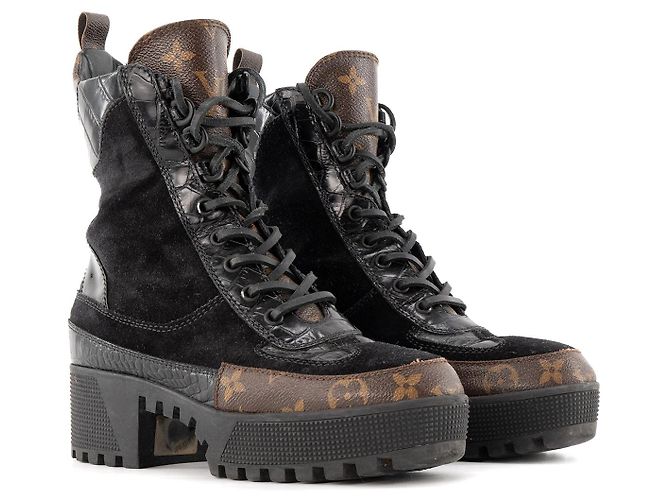 LOUIS VUITTON - Botas Lauréate Louis Vuitton em lona monogramada e couro preto (T38) Marrom