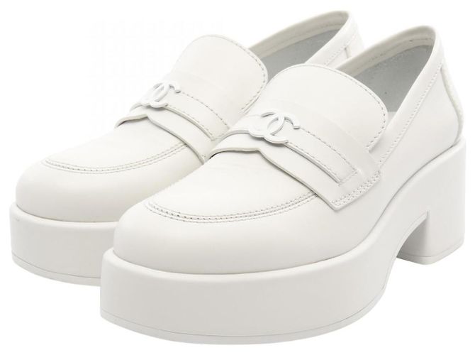Timeless Chanel Leder-Loafer Weiß