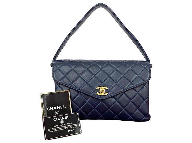 Chanel Handtasche aus gestepptem Lammleder Blau Marineblau