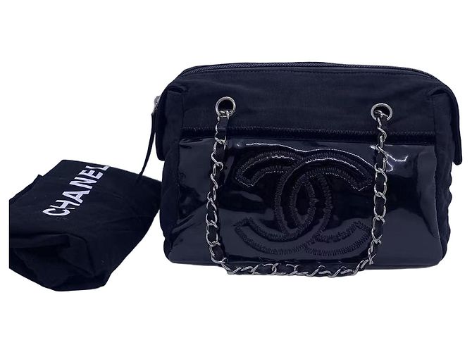Bolsa Chanel Camera Bag em couro preto