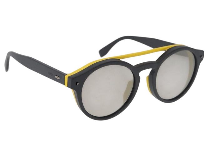 Occhiali da sole FENDI in plastica grigia Auth BA12341 Marrone