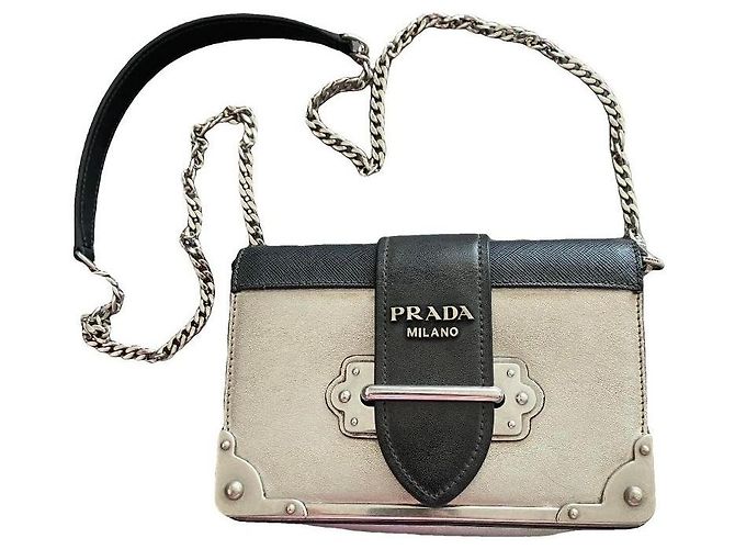 Bolsa de Ombro Prada Cahier em Couro Prateado e Preto Prata