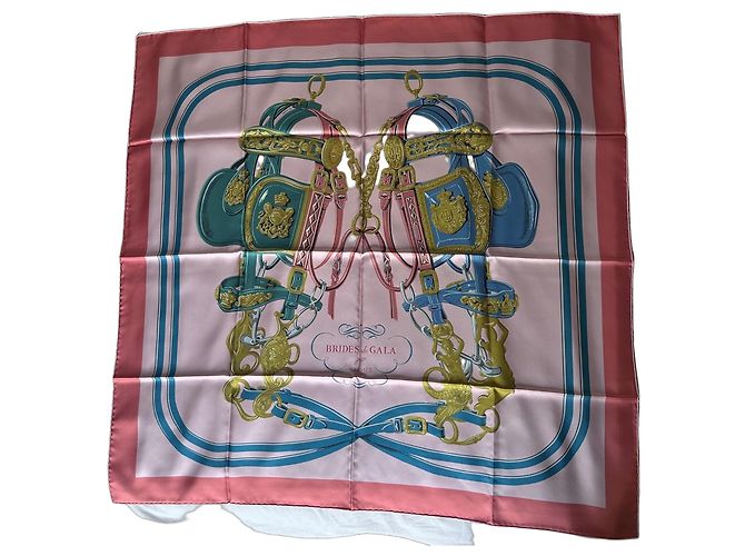 Hermès Doppelseitiges Quadrat "Brides de Gala" Pink Blau Golden Grün 