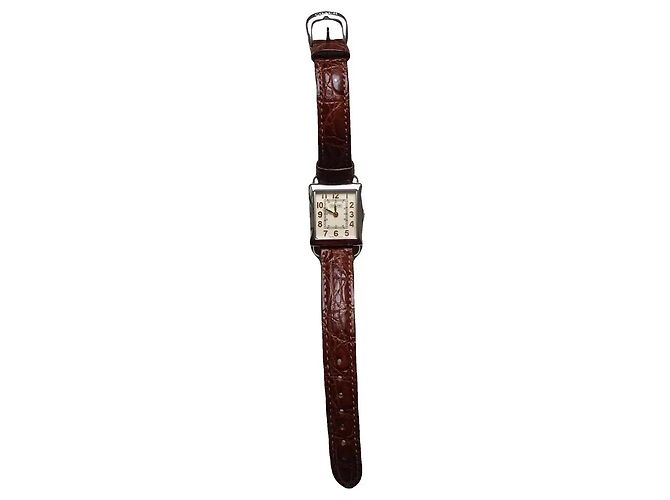 Reloj Coach Esfera Rectangular Beige Números Dorados Correa de Cocodrilo Marrón