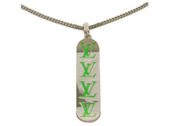 Colar de esmalte verde Louis Vuitton Prata