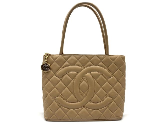 Bolsa tote Chanel Reissue em couro de bezerro texturizado Bege