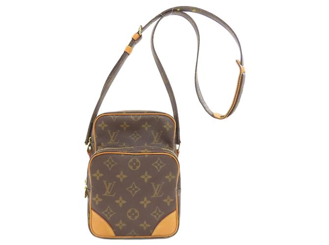 Sac à épaule Amazon M45236 de Louis Vuitton Monogramme