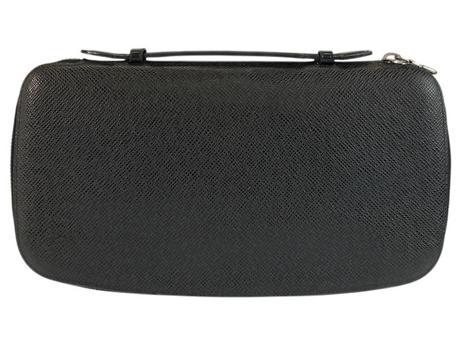 Louis Vuitton Taiga Black Leather Bi-Fold Wallet