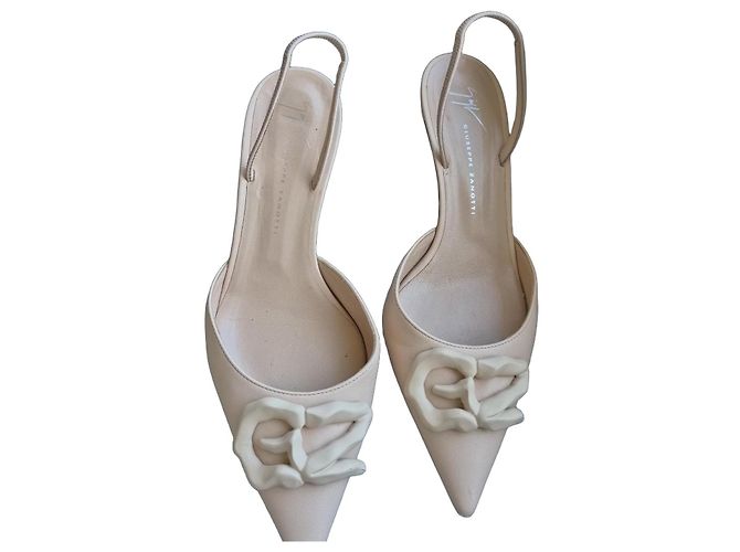 Giuseppe Zanotti Cream Leather Slingback Pointed Toe Heels Beige