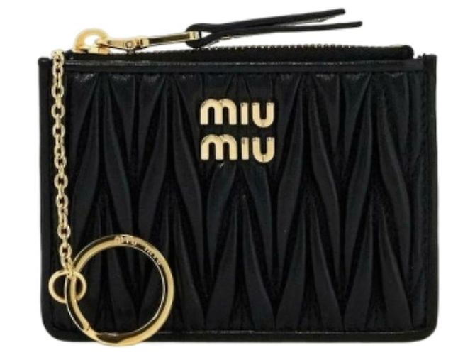 Miu Miu Billetera de cuero Napa Matarese Negro